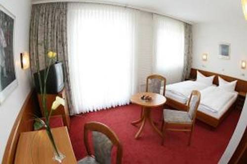 Maingau Hotel 3*